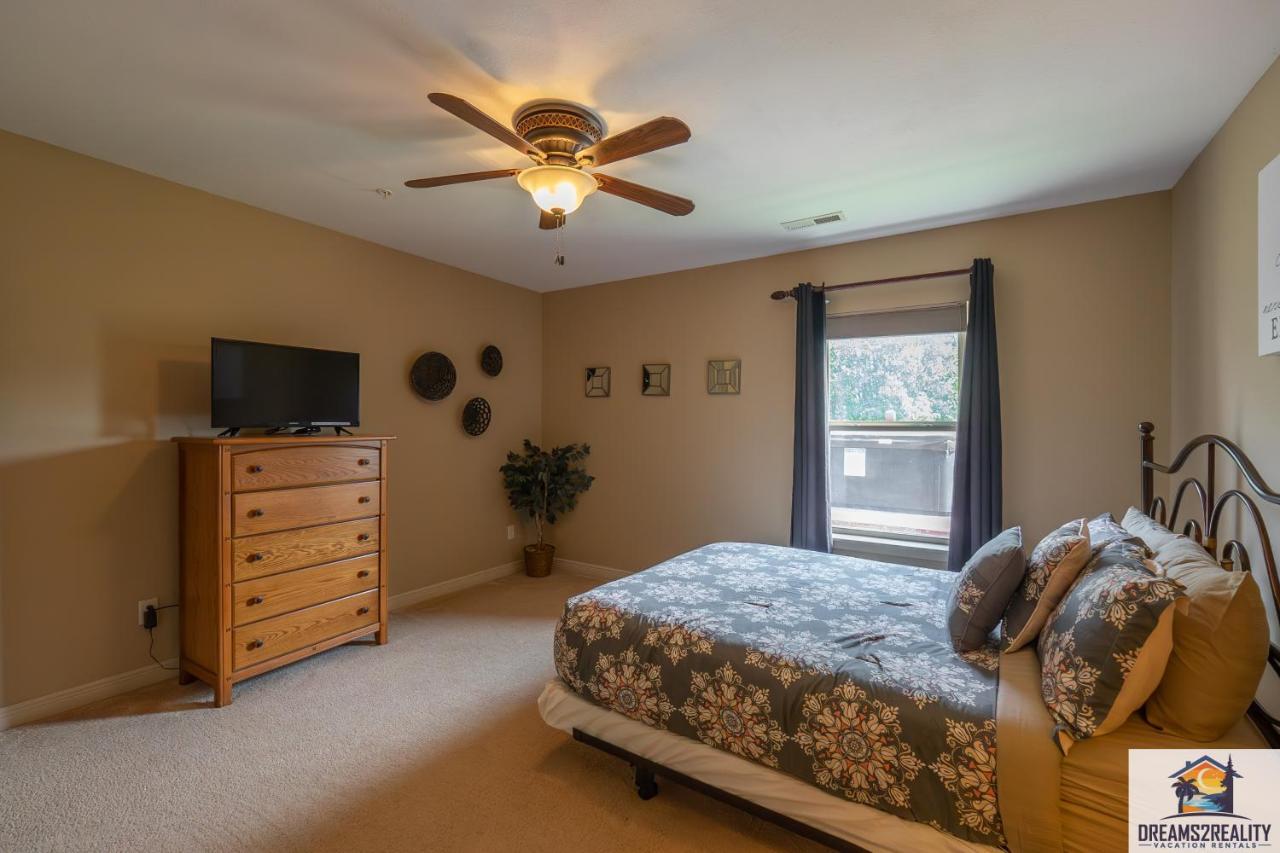 4Br Walk-In - Foosball Table - Hot Tub - Fire Pit - Free Tickets Included - Dv166 브랜슨 외부 사진