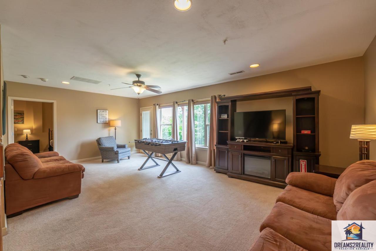 4Br Walk-In - Foosball Table - Hot Tub - Fire Pit - Free Tickets Included - Dv166 브랜슨 외부 사진